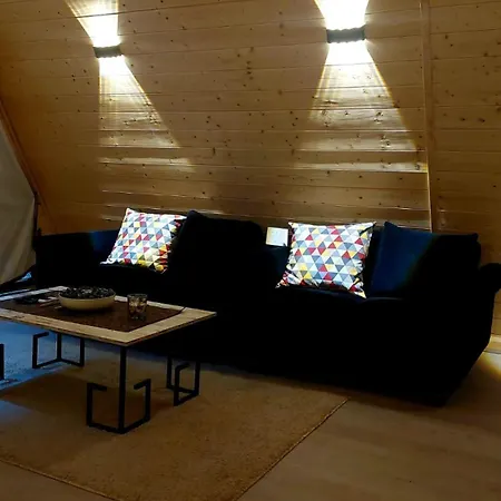 Luna Kuca- Devojacki Bunar Vladimirovac