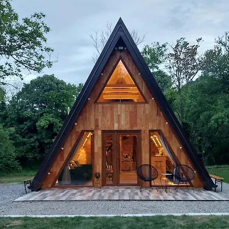 Luna Kuca- Devojacki Bunar * Vladimirovac