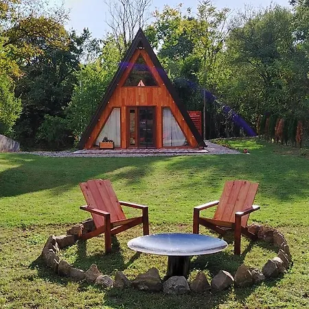 Luna Kuca- Devojacki Bunar Casa vacanze *