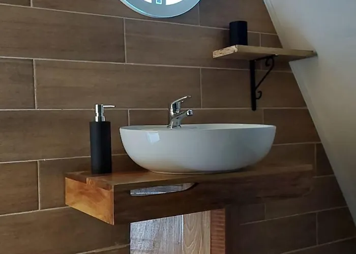 Luna Kuca- Devojacki Bunar Сasa de vacaciones