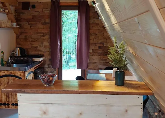 Luna Kuca- Devojacki Bunar Сasa de vacaciones