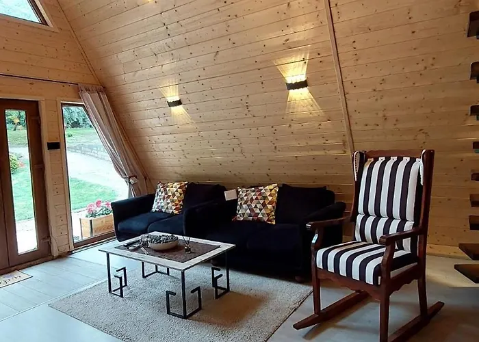 Luna Kuca- Devojacki Bunar Сasa de vacaciones